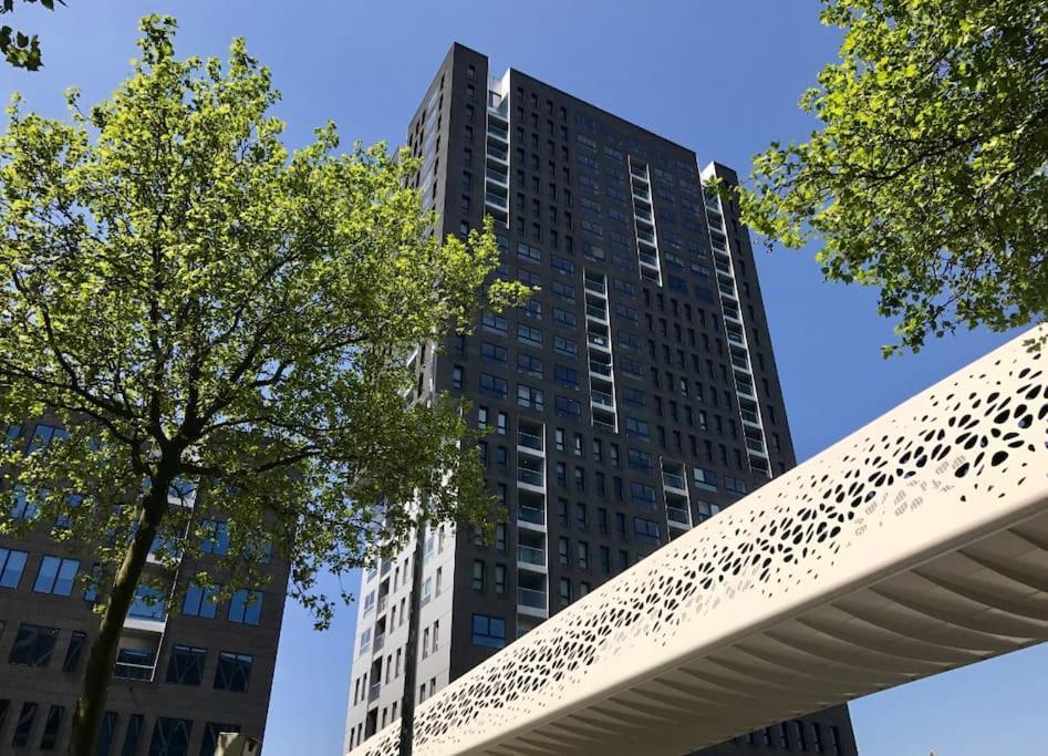 Uniek Appartement - Mooiste En Hoogste Uitzicht Op Antwerpen! - Incl Gratis Parking Esterno foto